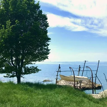 In Mit Privatem Garten Und Panoramablick By Interhome *