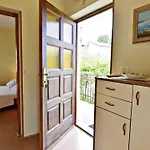 In Mit Privatem Garten Und Panoramablick By Interhome Apartman *