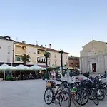 In Mit Privatem Garten Und Panoramablick By Interhome Savudrija